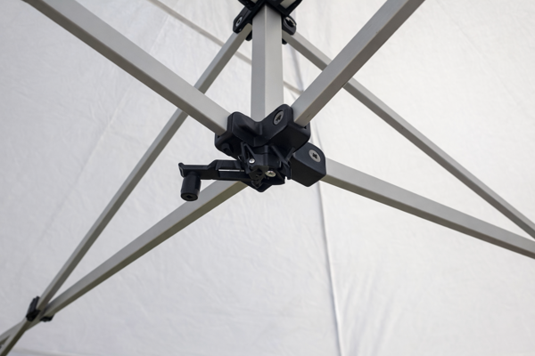 Fogantyú az Ambitent ollósátorhoz a tetőszerkezet könnyű kezeléséhez